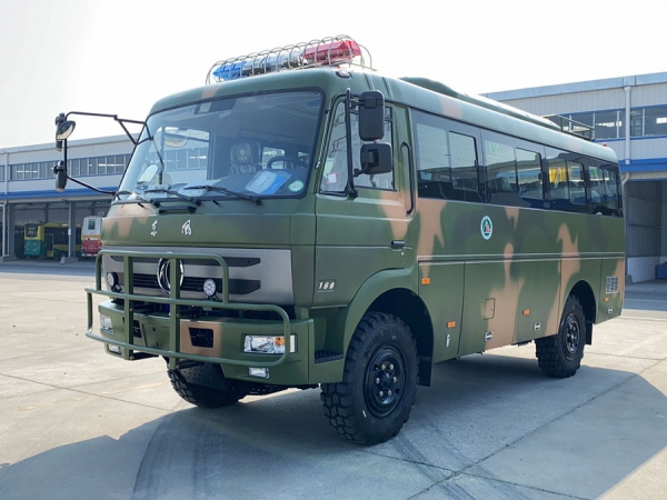 東風(fēng)EQ6680ZT6D型四驅(qū)越野客車(chē)