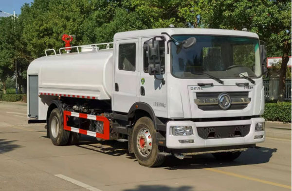 東風(fēng)D9雙排灑水車