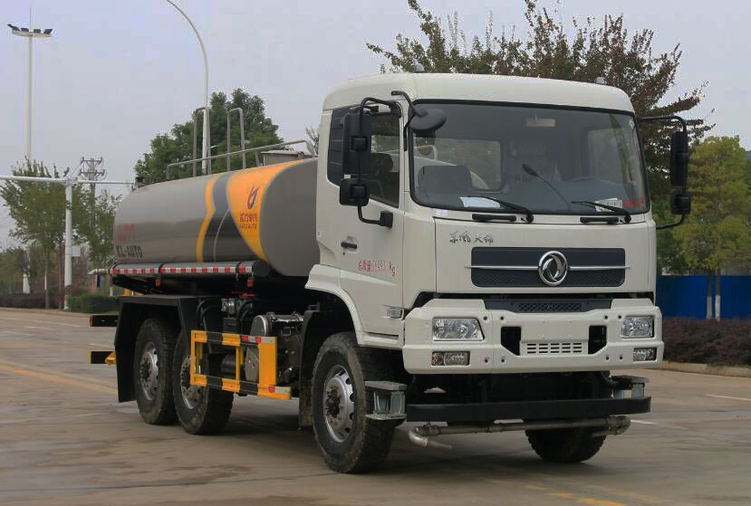 KLF5161GPSDF6型六驅(qū)綠化噴灑車